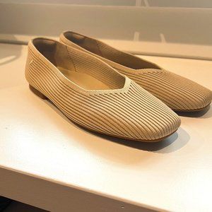 Vivaia Margot 2.0 Square Toe Flats color Nutmeg Size 39